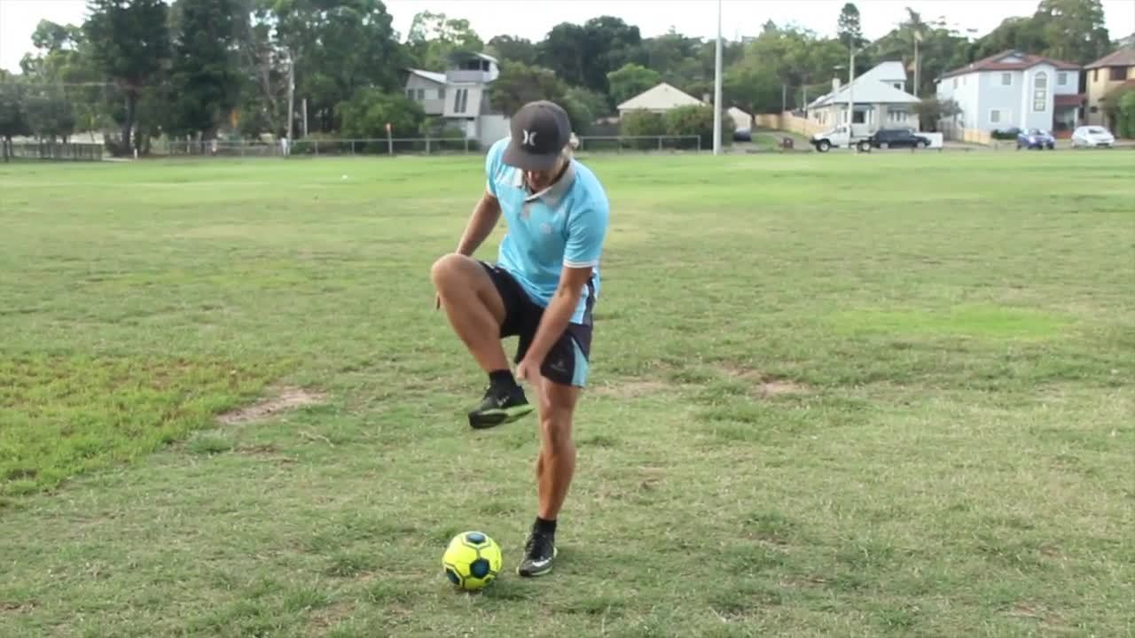 Kicking PE & Sport Skills - How to teach the fundamentals: Kindy-Grade 2's